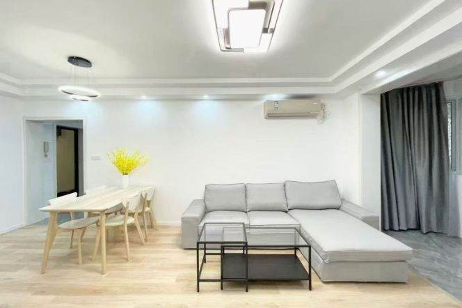 Just renovated brand new big kitchen super nice modern 3 br 12.5K golden location M3/4/11/14 