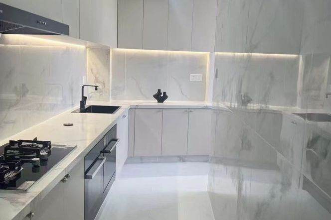 modern 2brs floor heating nice furniture near line 1,12,13 and Su zhou river 18K