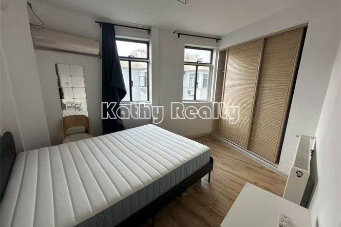 Spacious 2BR APT nr IAPM Hengshan Rd 8.5k