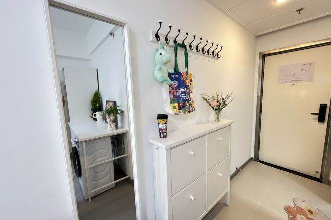 1Studio near Tong'ji, Fu'dan and SISU(ESSCA) can long and short term lease