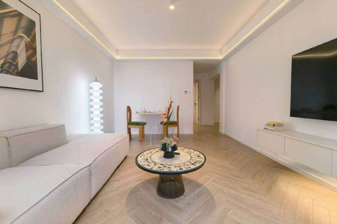  cozy bright elevator Nr Jiangsu road M2/11