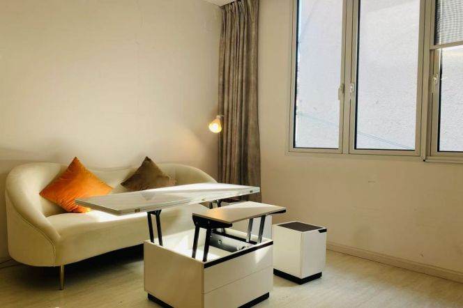 1Large studio near line 1/10/12 S.Shan'xi Rd and IAPM can long and short lease