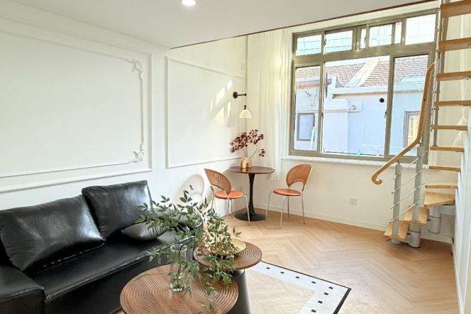 High ceiling 2Brs/1Lr/1Bt apt nr South shanxi rd,M1/10/12/13