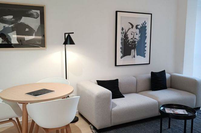 Morden 1bedroom with floor heating belong to Jing an temple area