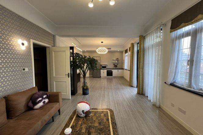 South Shanxi Rd Station 2Br with Open Balcony Line1/10/12