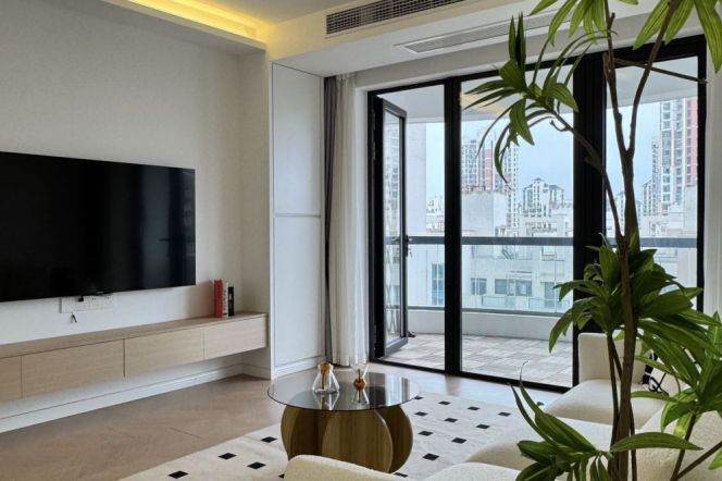 Scenic windows+open balcony | Modern 3Br+floor heating | Longde rd Mt L11/13