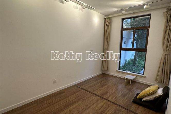 Modern 2BR APT Yard Fuxing Rd IAPM 11.8k