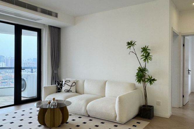 Scenic windows+open balcony | Modern 3Br+floor heating | Longde rd Mt L11/13