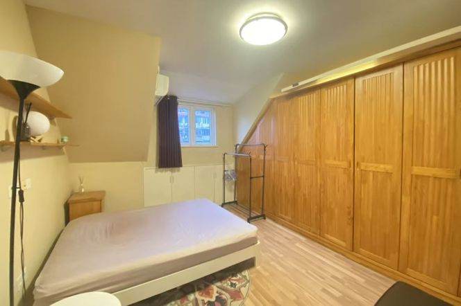 2Br，Good View，Near Jiangsu road station.Line 2