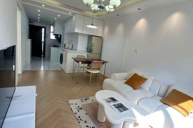 1br-Kaixuan Road-3 minutes away from Lines 2, 3, and 4-Zhongshan Park