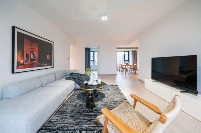 modern 4brs floor heating open balcony modern furniture in Xujiahui line 1,9,11 only 25.8K