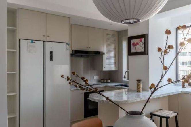 modern 3brs floor heating modern furniture near Jing an temple only 19K 