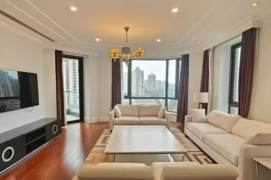 Bright 3Brs in Chateau Pinnacle