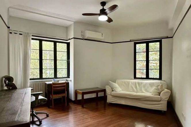 tasty shanghai style apartment- historic value- real wood furnitures-IAPM-Xuhui