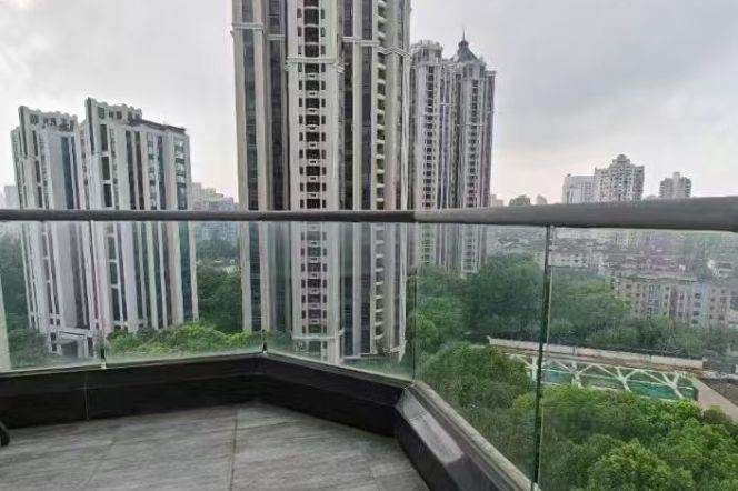 Bright 3Brs in Chateau Pinnacle