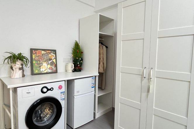 1Studio near Tong'ji, Fu'dan and SISU(ESSCA) can long and short term lease