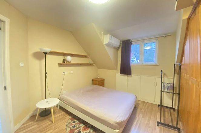 2Br，Good View，Near Jiangsu road station.Line 2