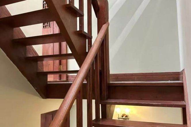 4Brs Lane House nearby IAPM