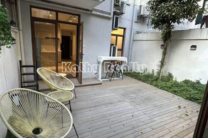 Modern 2BR APT Yard Fuxing Rd IAPM 11.8k