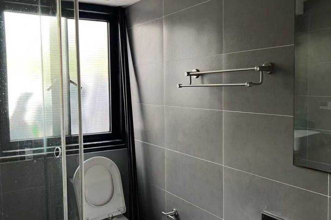  Renovated 1br old house at Julu Rd &Balcony     