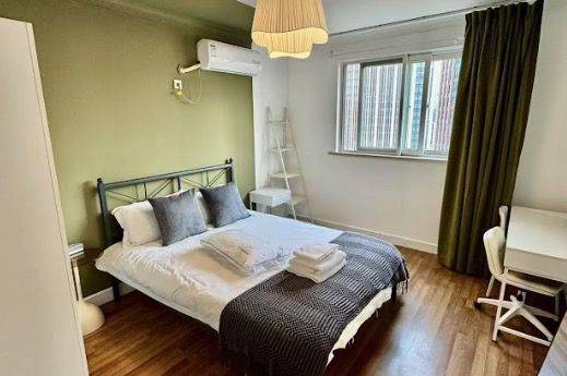 1 BDR | Jing'an | Line 2/12/13 West Nanjing Rd