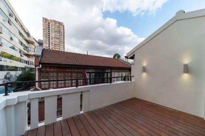 Single house@2brs with terrace near South Shaanxi Road