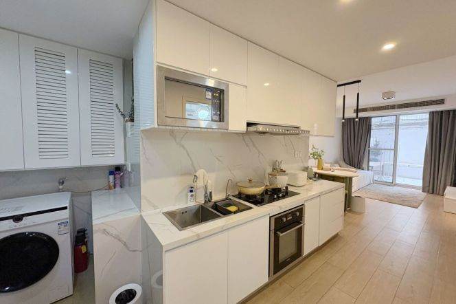 Valuable 2BR NR Jiangsu Rd with Garden,Floorheating,Oven 11.5K 