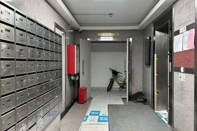 good value- quality apartment- 2beds 1 ba 90sqm elevator-prime location-Changle Road