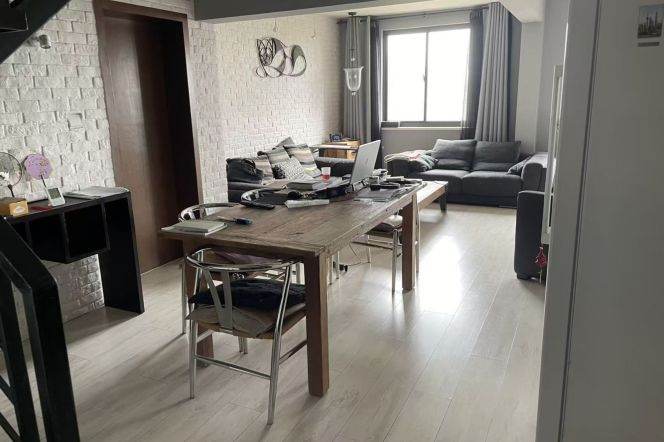 large 3beds 2baths 180sqm duplex- elevator- quality apartment- Changel Road