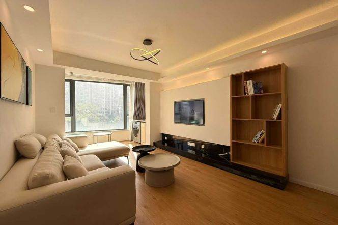 2BR w/ Floor heating nr NanJing West RD