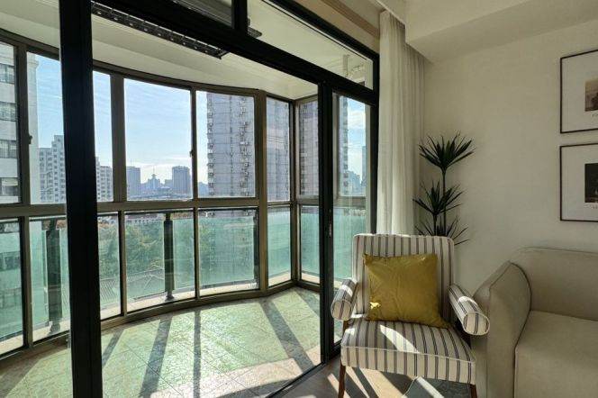 Spacious &Sunny 2Br | Zhongshan Park Metro L2/3/4 | Elevator + big balcony+heating