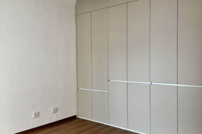 Spacious &Sunny 2Br | Zhongshan Park Metro L2/3/4 | Elevator + big balcony+heating