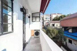 1BR modern bright & spacious / outdoor balcony near iapm  