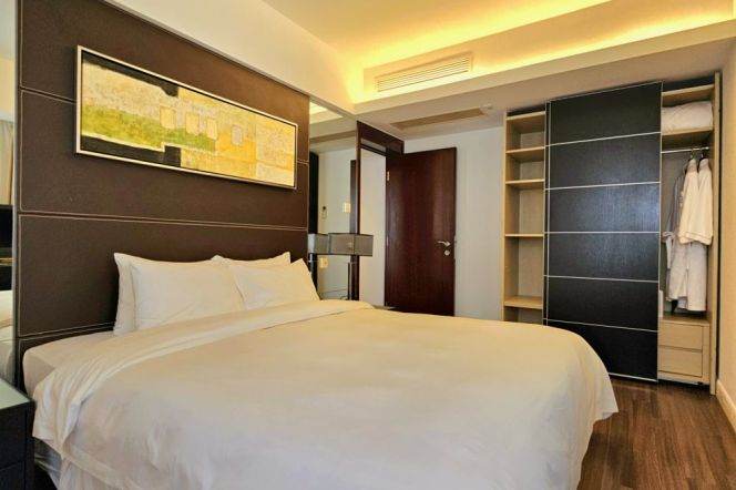 2br Service apt in Xuhui District Near Xujiahui Station(Line 9/11)