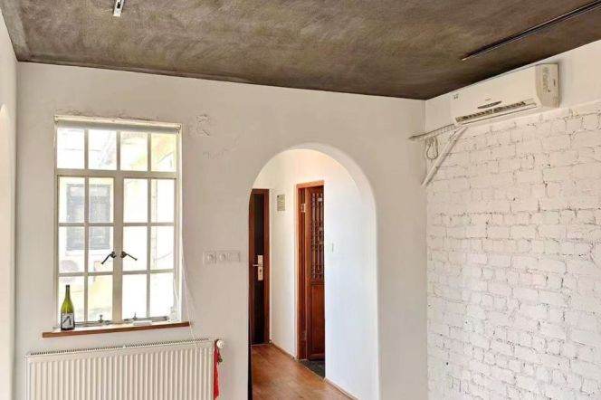 Valuable Yongjia/Anting Rd 1BR with Wallheating,Oven 8K 