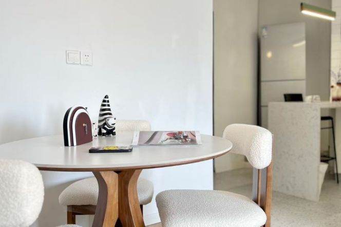 Elevator 2Brs/1Lr/1Bt apt nr West nanjing rd,M2/12/13