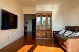 good value- quality apartment- 2beds 1 ba 90sqm elevator-prime location-Changle Road