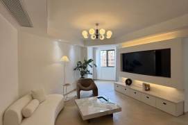 Jing’an fabulous 3br2bt in good compound with 16.5k