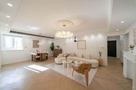 3B2B，Good Lighting，Near JiaoTong University.Line 10