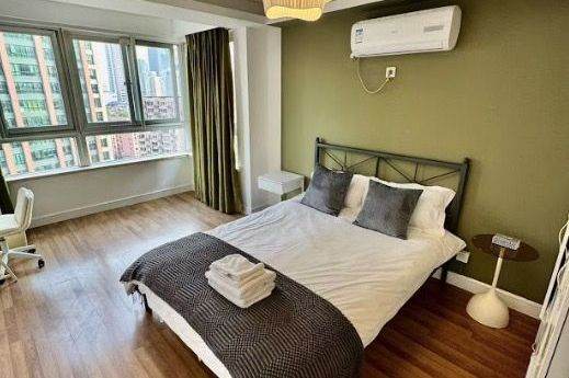 1 BDR | Jing'an | Line 2/12/13 West Nanjing Rd