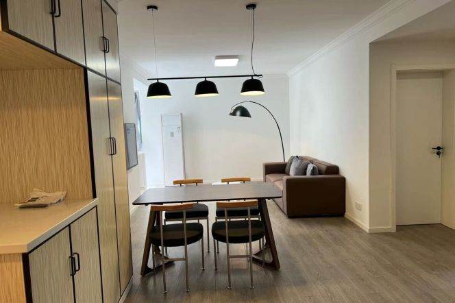 12k Clean 2Br Nr Changping Rd.line7