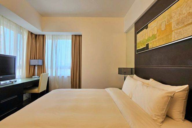 2br Service apt in Xuhui District Near Xujiahui Station(Line 9/11)