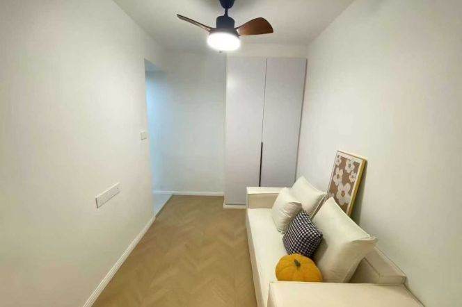 1BR/living room@L2/11 jiangsu rd 