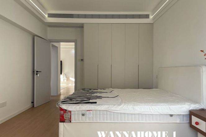 Fabulous&Spacious&Really Bright 3Bdrs 2Baths Apt+L2/3/4 Zhongshan Park+Top Compound