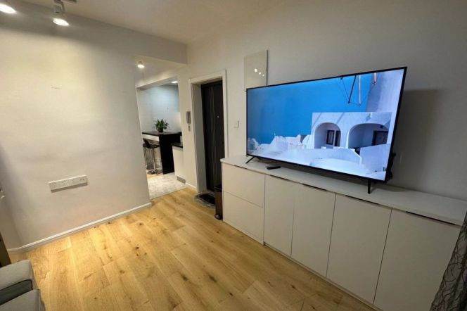 Jing'an 1br ,1 study room ,1 separate lr@L13/14 Wuning Rd & L7 Changping Rd 