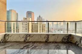 2 bedrooms with bright lighting at Changping Road Station on Line 7, with an outdoor balcony