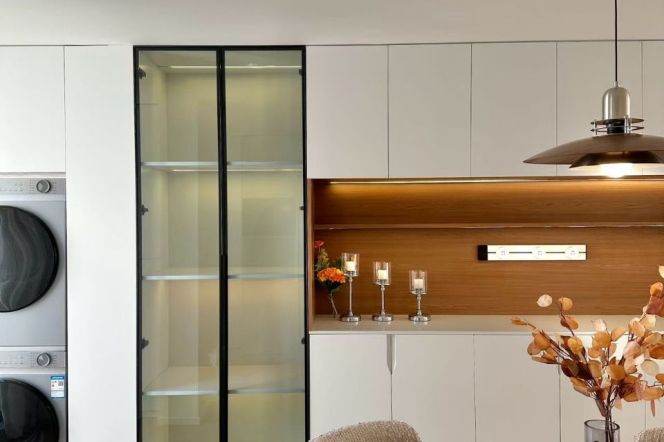 SuZhou Creek view 3BR 2BTH w/ Floor Heating nr ZhongTan Road M3/4