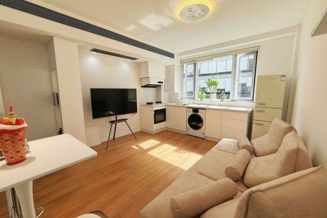 Elevator Apt in West Nanjing Road