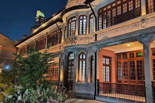 Nice 2br Apt at West Nanjing Road metro