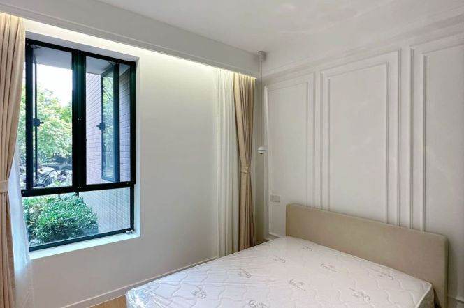 3 br 150 sqm stylish Apt &central AC &big Windows in Putuo for 13K